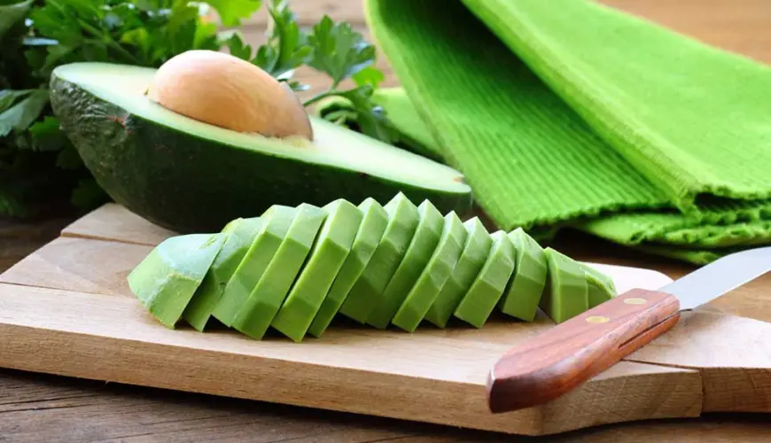 Abacate: 5 maneiras inusitadas para variar o consumo da fruta